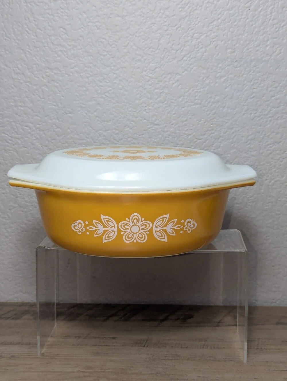 PYREX Vintage Golden Butterfly Baking Casserole Dish with Lid 1.5 Qt